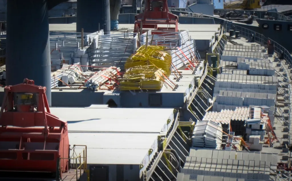 Project cargo on deck